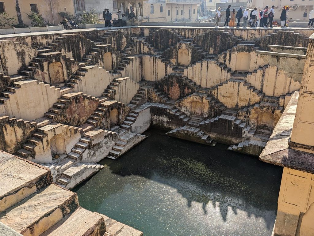 Jaipur Stepwell -  overview