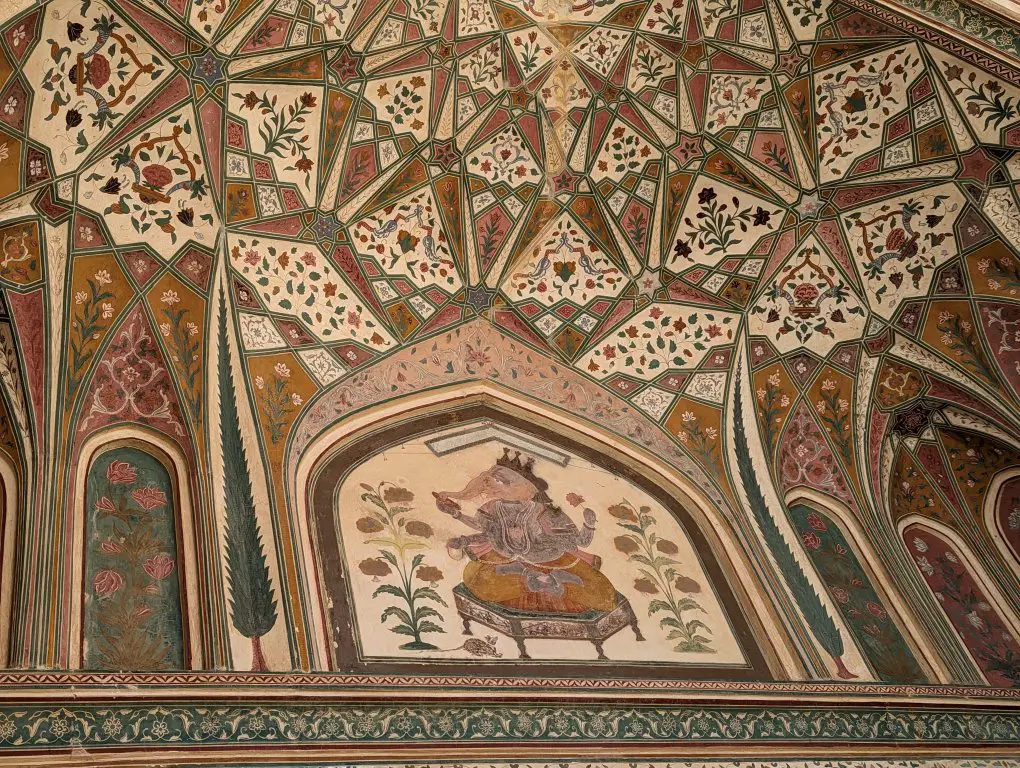 Amber Palace - ceiling art