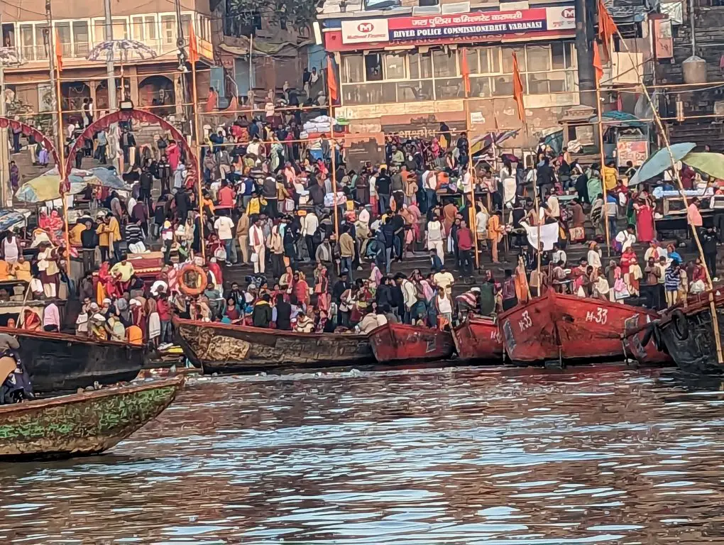 Ganges Boat Ride - The crowd