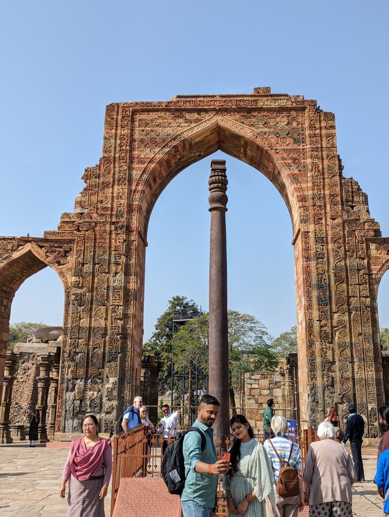 Qutub Minar - Iron pilar
