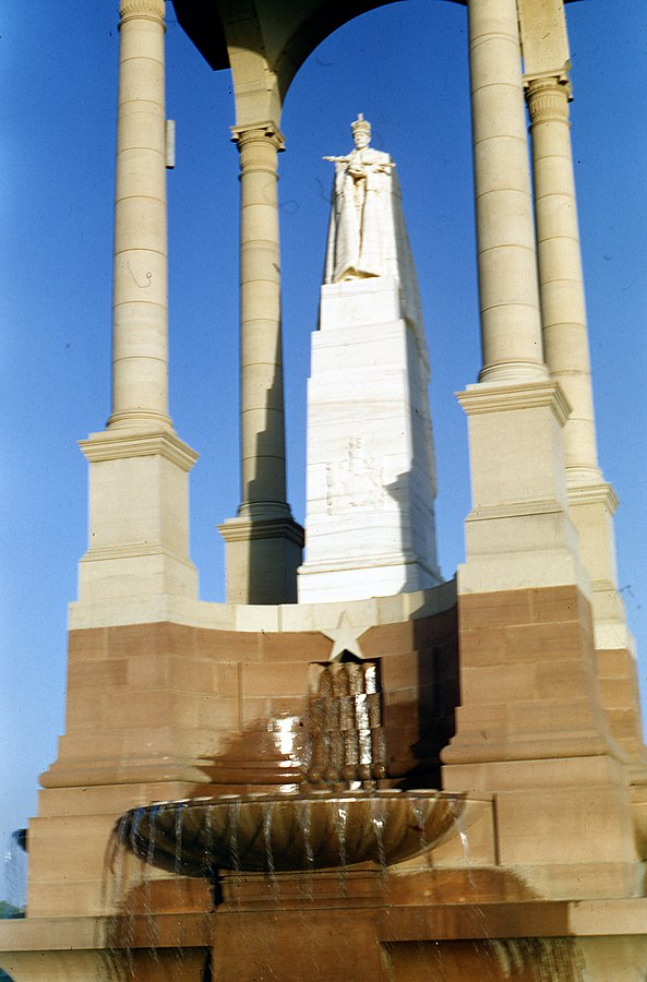 Statue at India Gate, delhi India